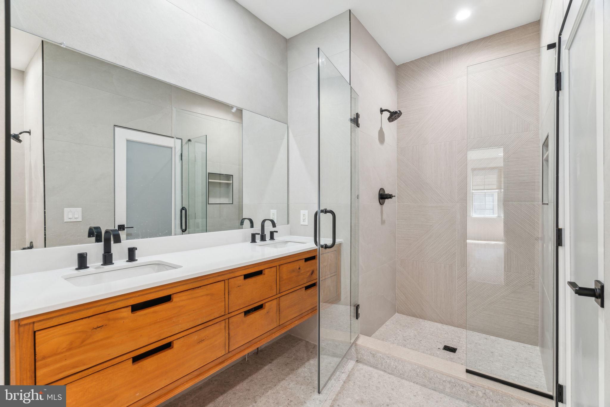 FAIRMOUNT - Residential