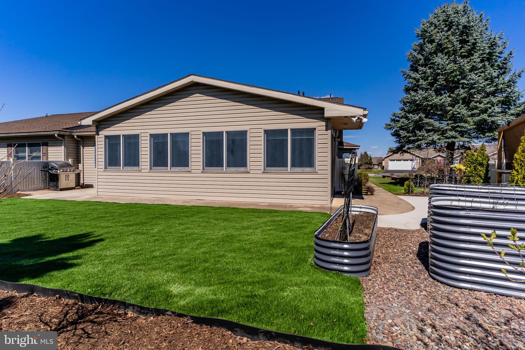 MAPLE RUN - Residential