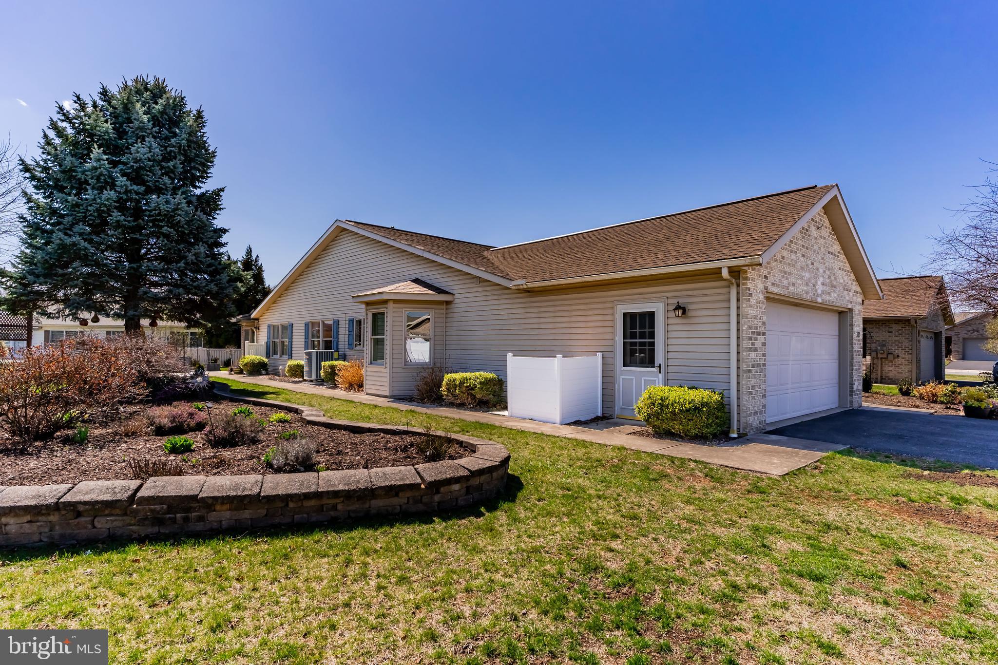 MAPLE RUN - Residential