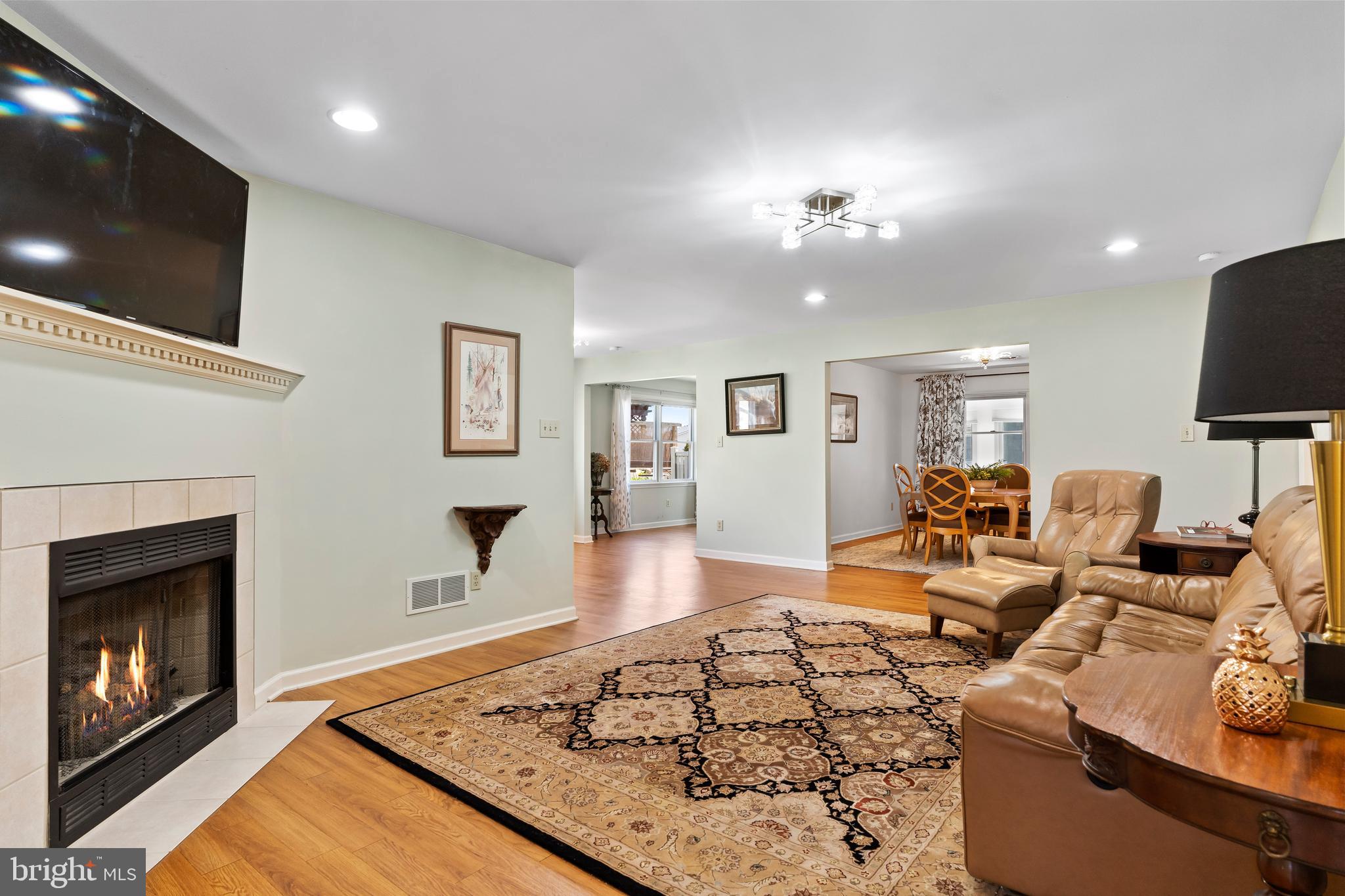 MAPLE RUN - Residential