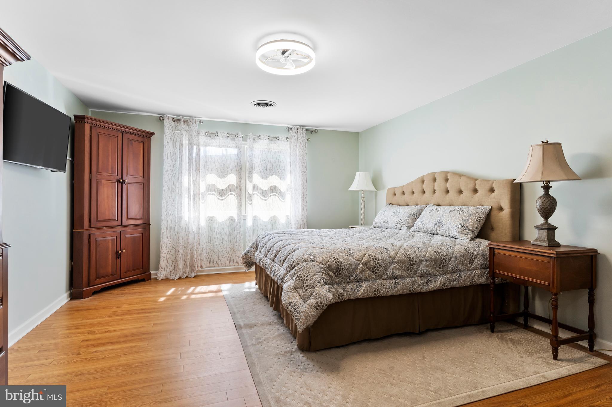 MAPLE RUN - Residential