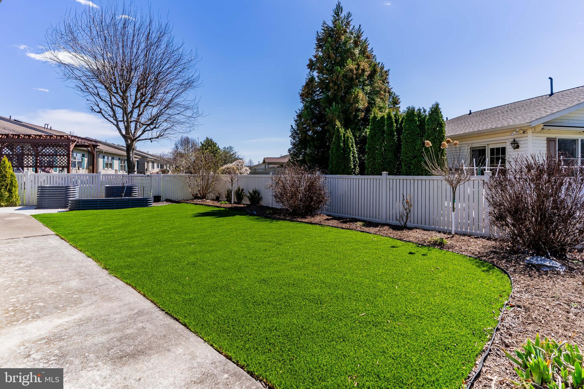 MAPLE RUN - Residential