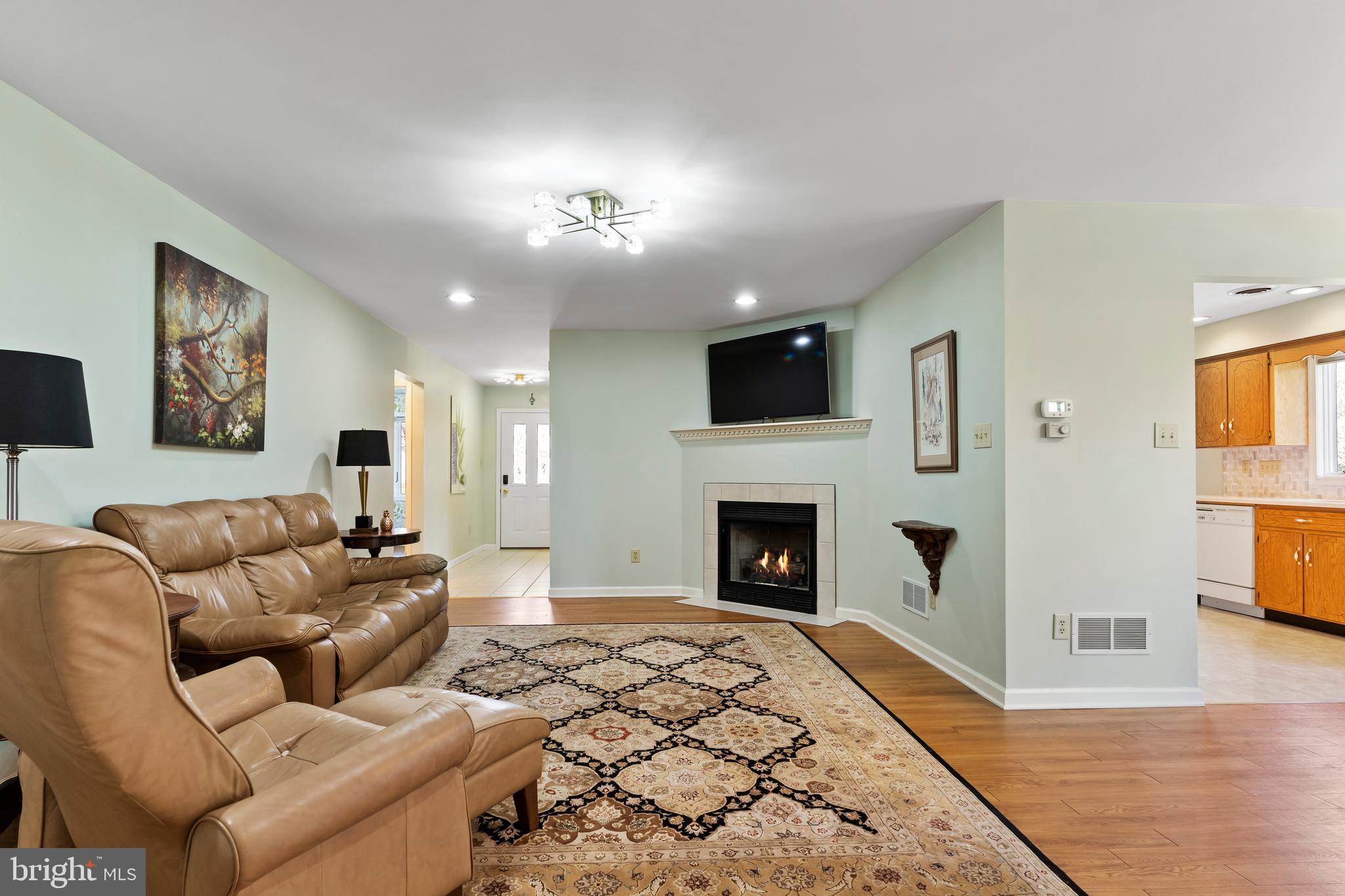 MAPLE RUN - Residential