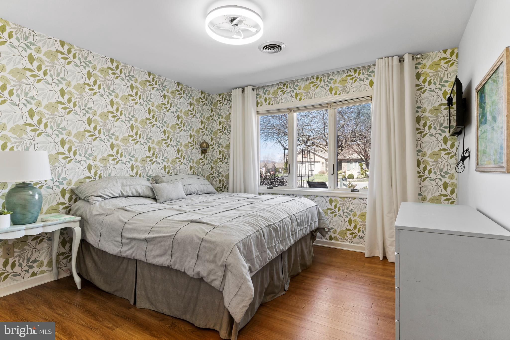 MAPLE RUN - Residential