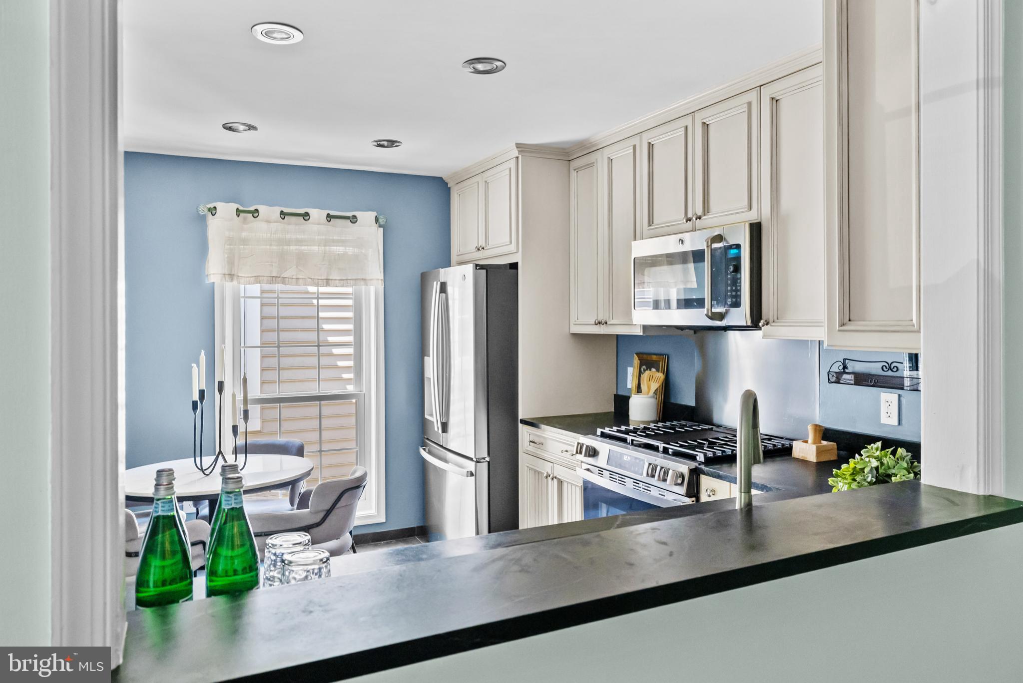 WILLOW POINT - Residential