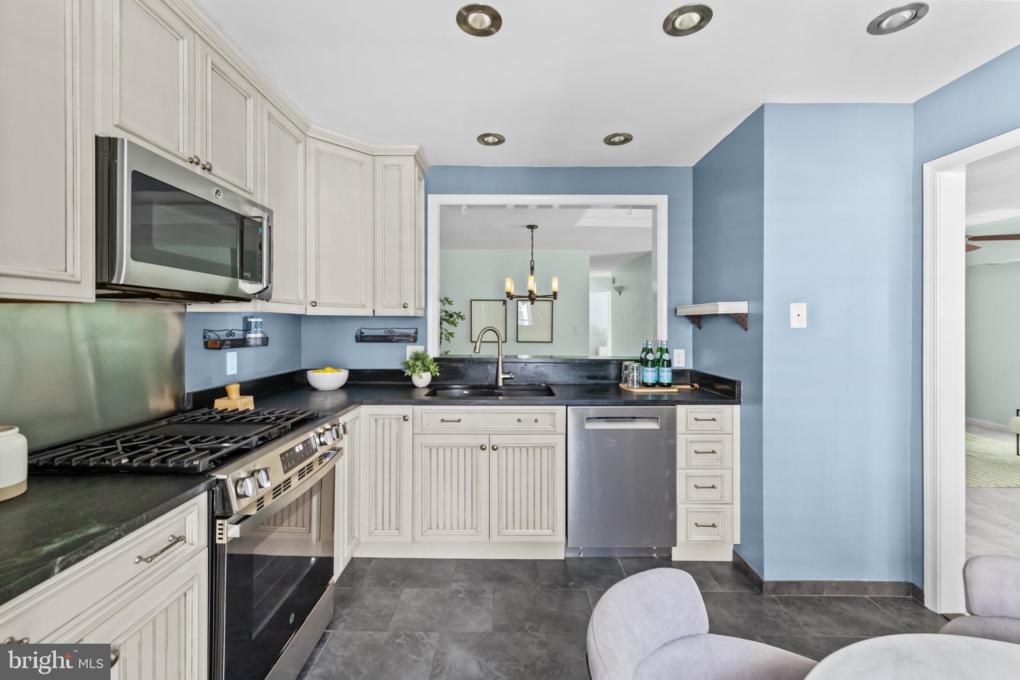WILLOW POINT - Residential
