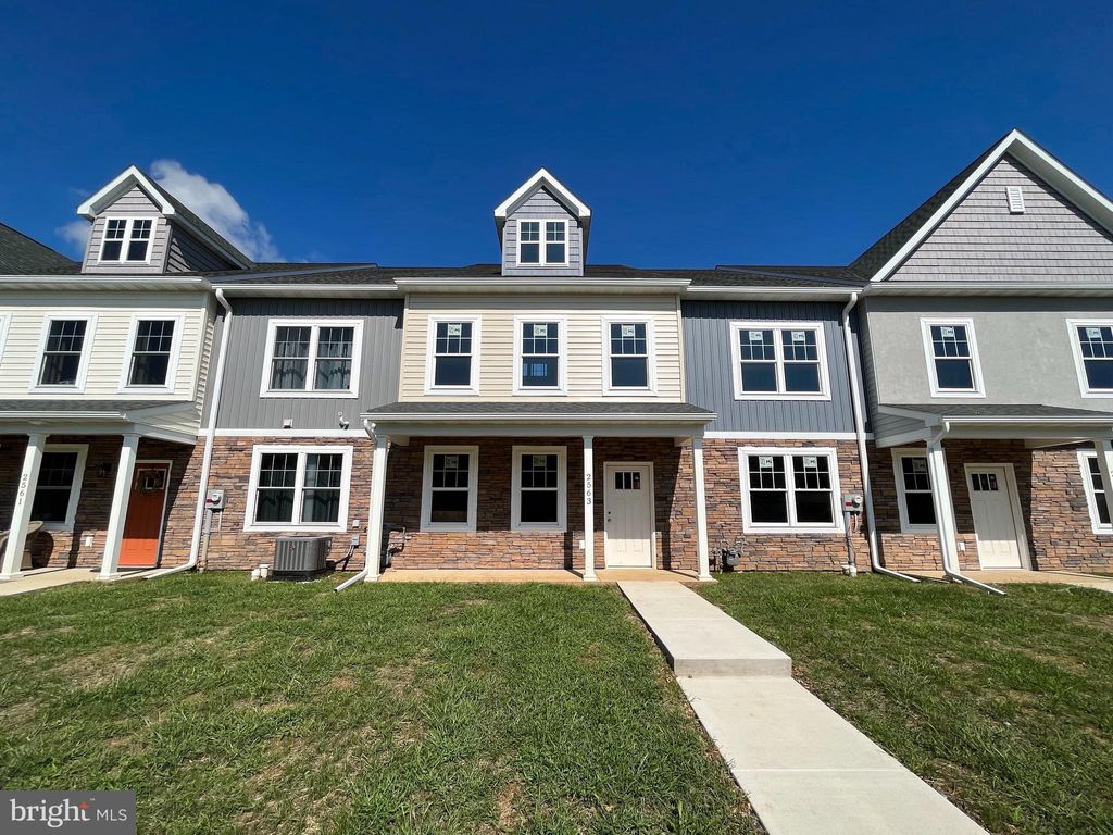 Photo of 2563 CAMAS LN #LOT 94, EAST PETERSBURG, PA 17520 (MLS # PALA2025028)