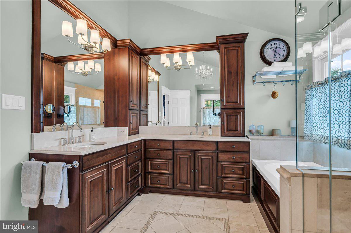 WILLOWDALE CROSSIN - Residential