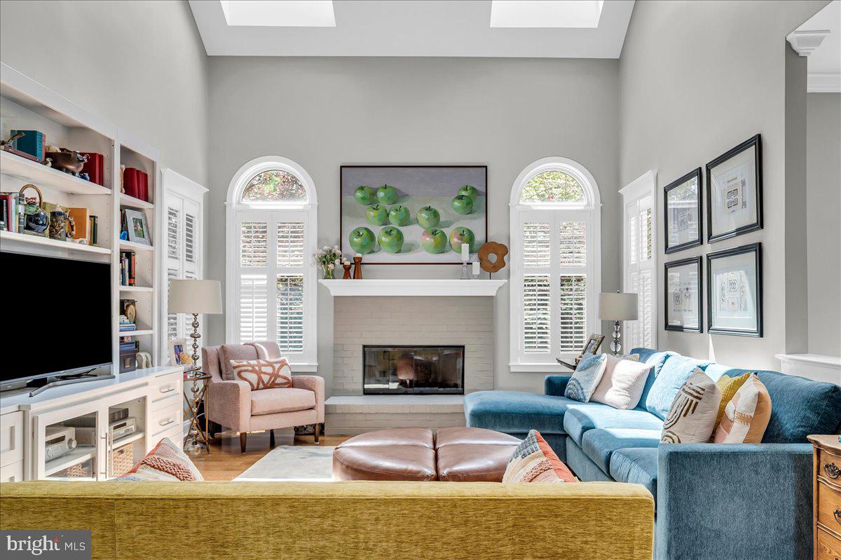 WILLOWDALE CROSSIN - Residential