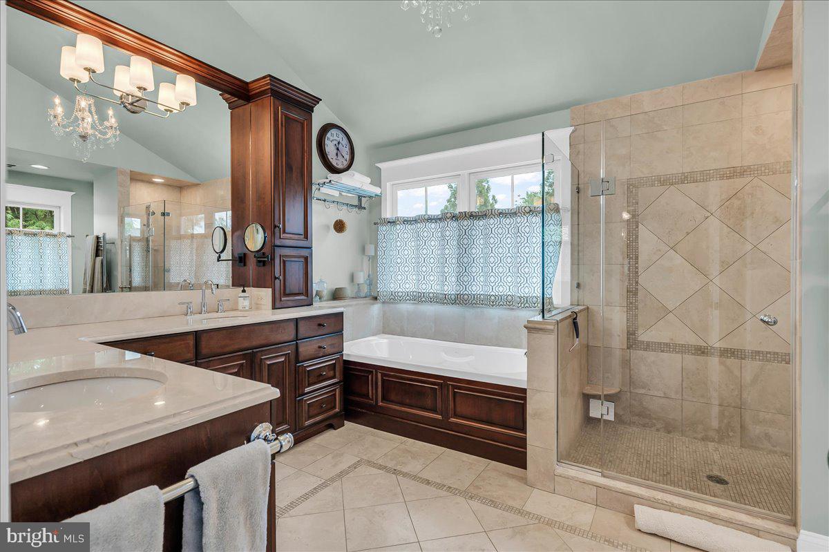 WILLOWDALE CROSSIN - Residential