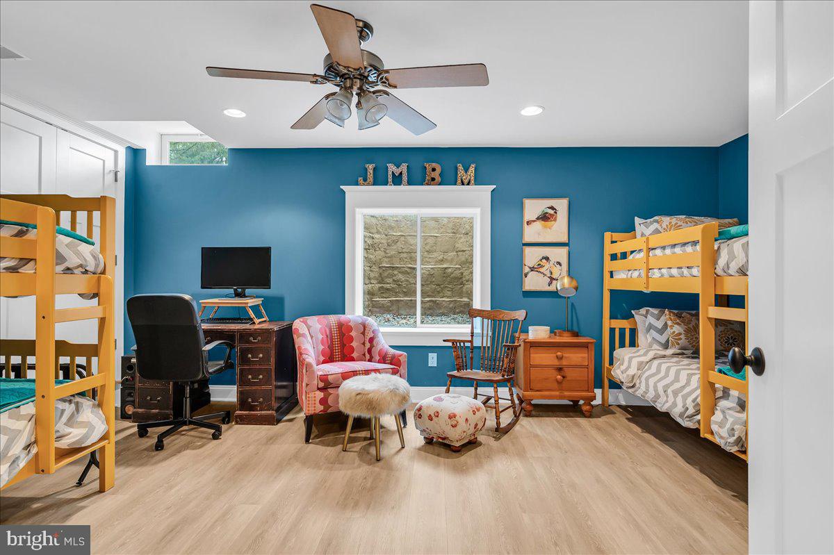 WILLOWDALE CROSSIN - Residential