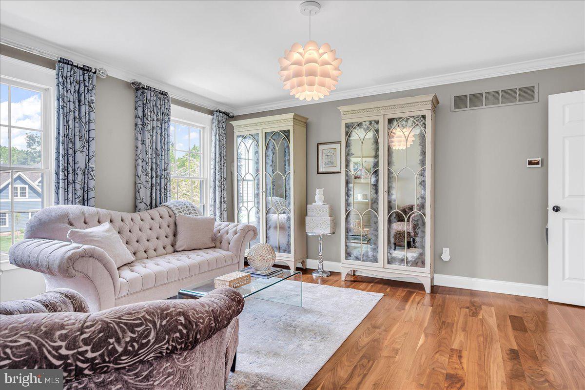 WILLOWDALE CROSSIN - Residential