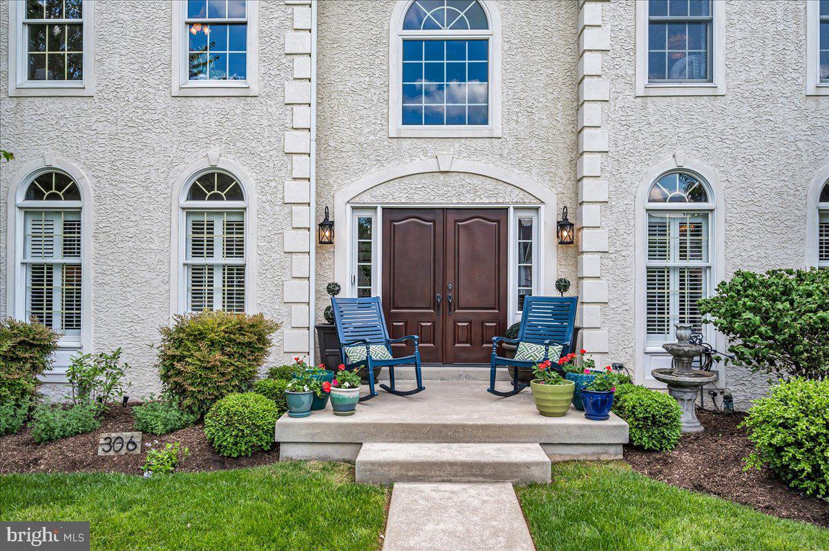 306 ROSE GLEN LANE