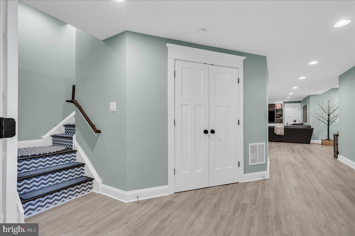 WILLOWDALE CROSSIN - Residential