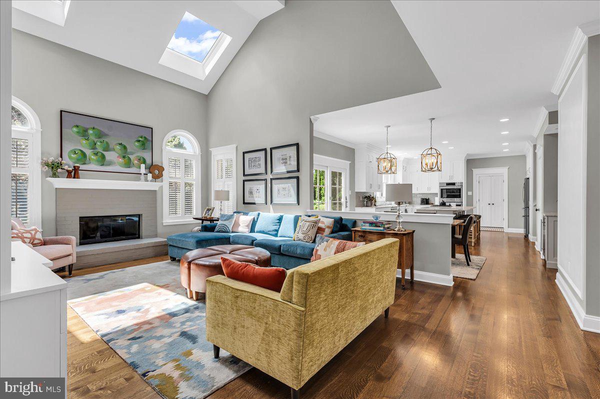 WILLOWDALE CROSSIN - Residential