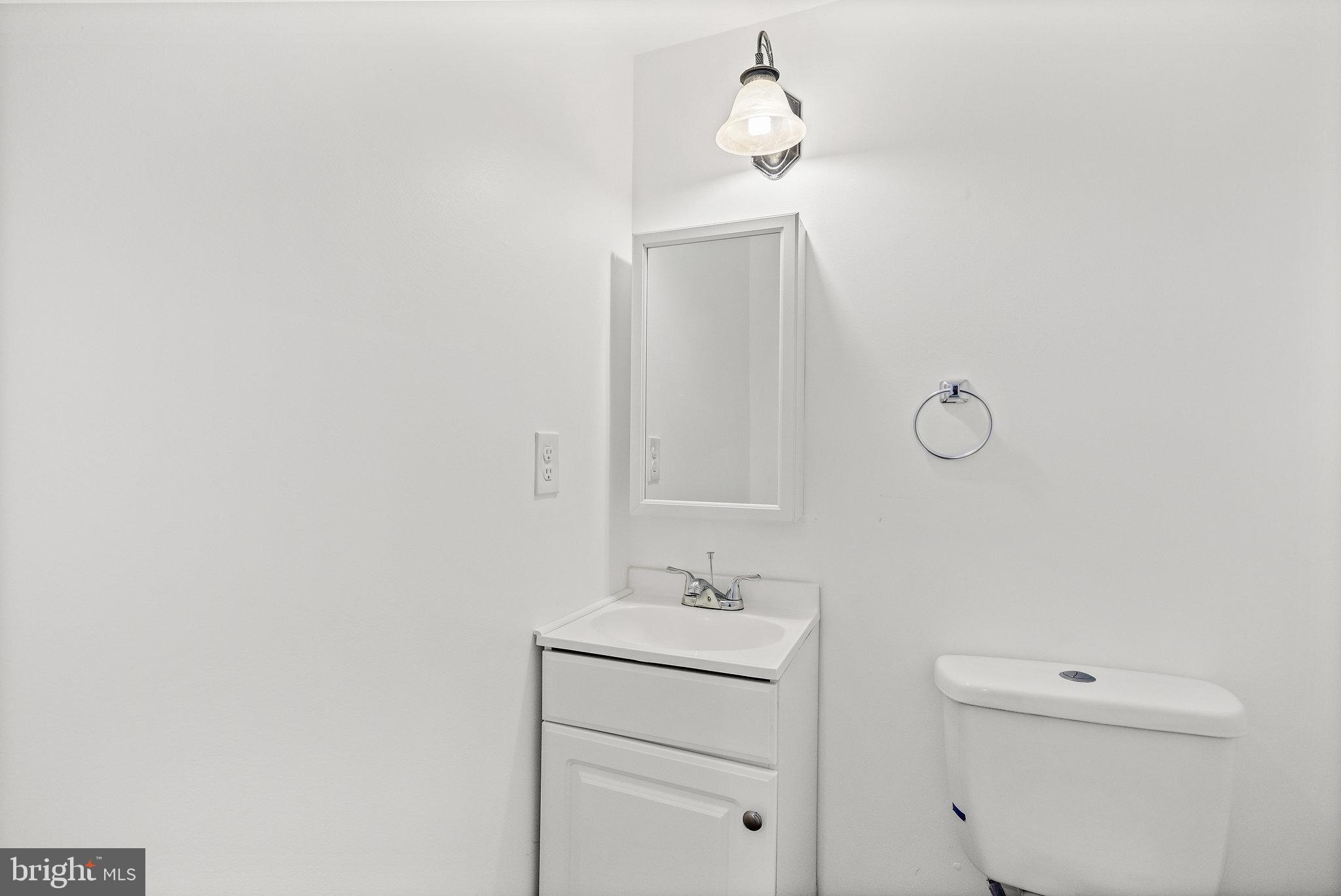 LONDON WOODS - Residential Lease