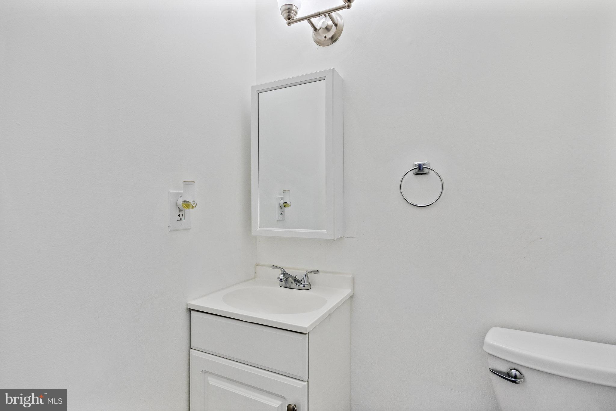 LONDON WOODS - Residential Lease