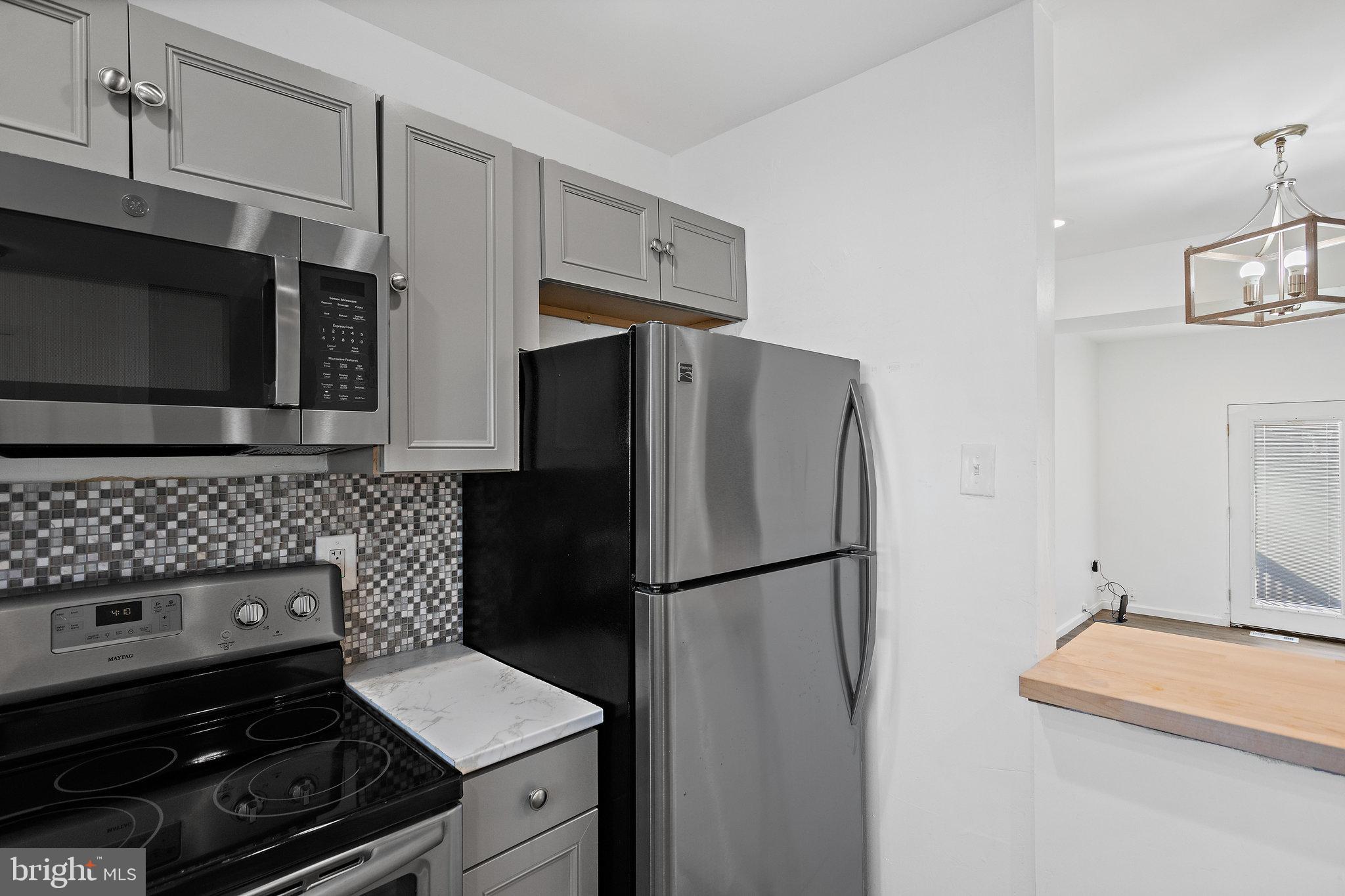 LONDON WOODS - Residential Lease