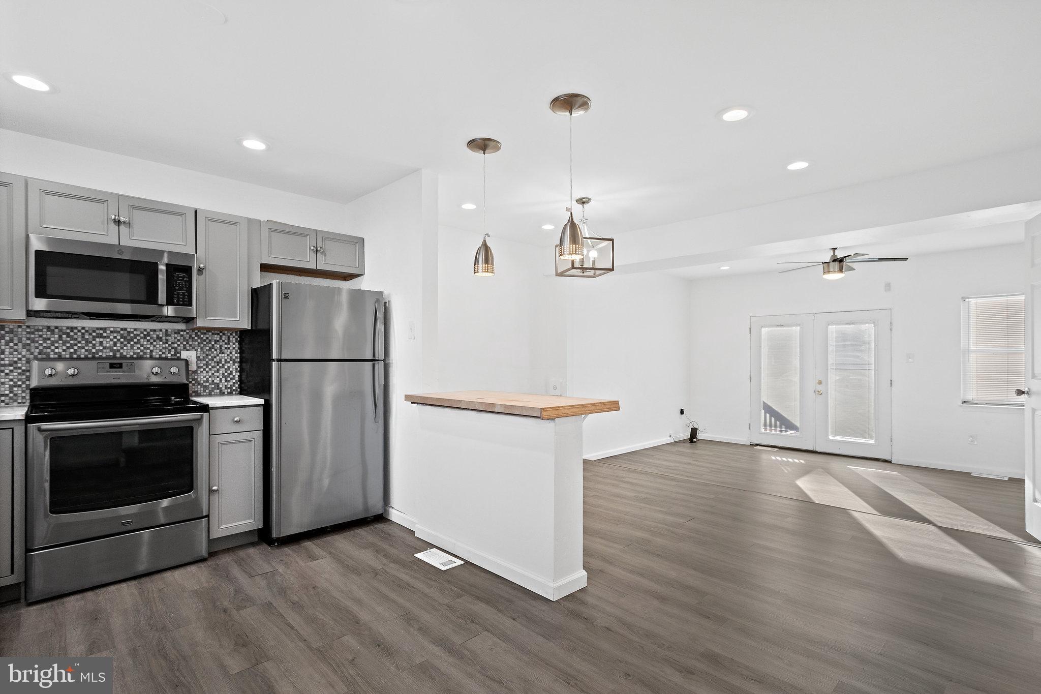 LONDON WOODS - Residential Lease