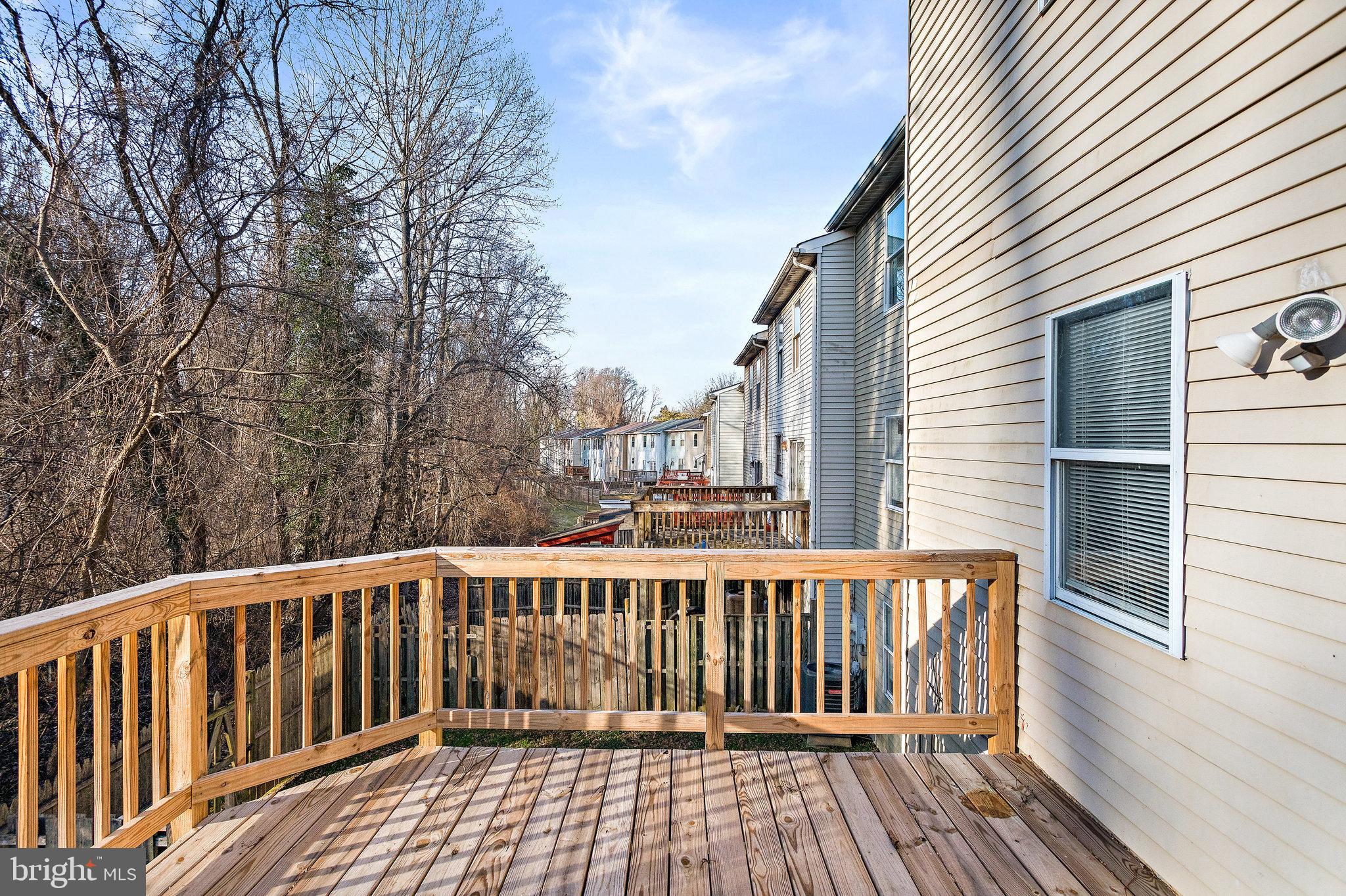 LONDON WOODS - Residential Lease