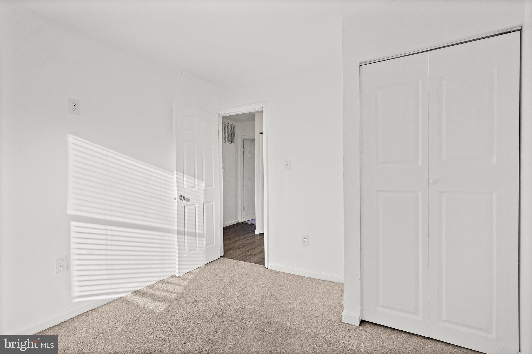 LONDON WOODS - Residential Lease