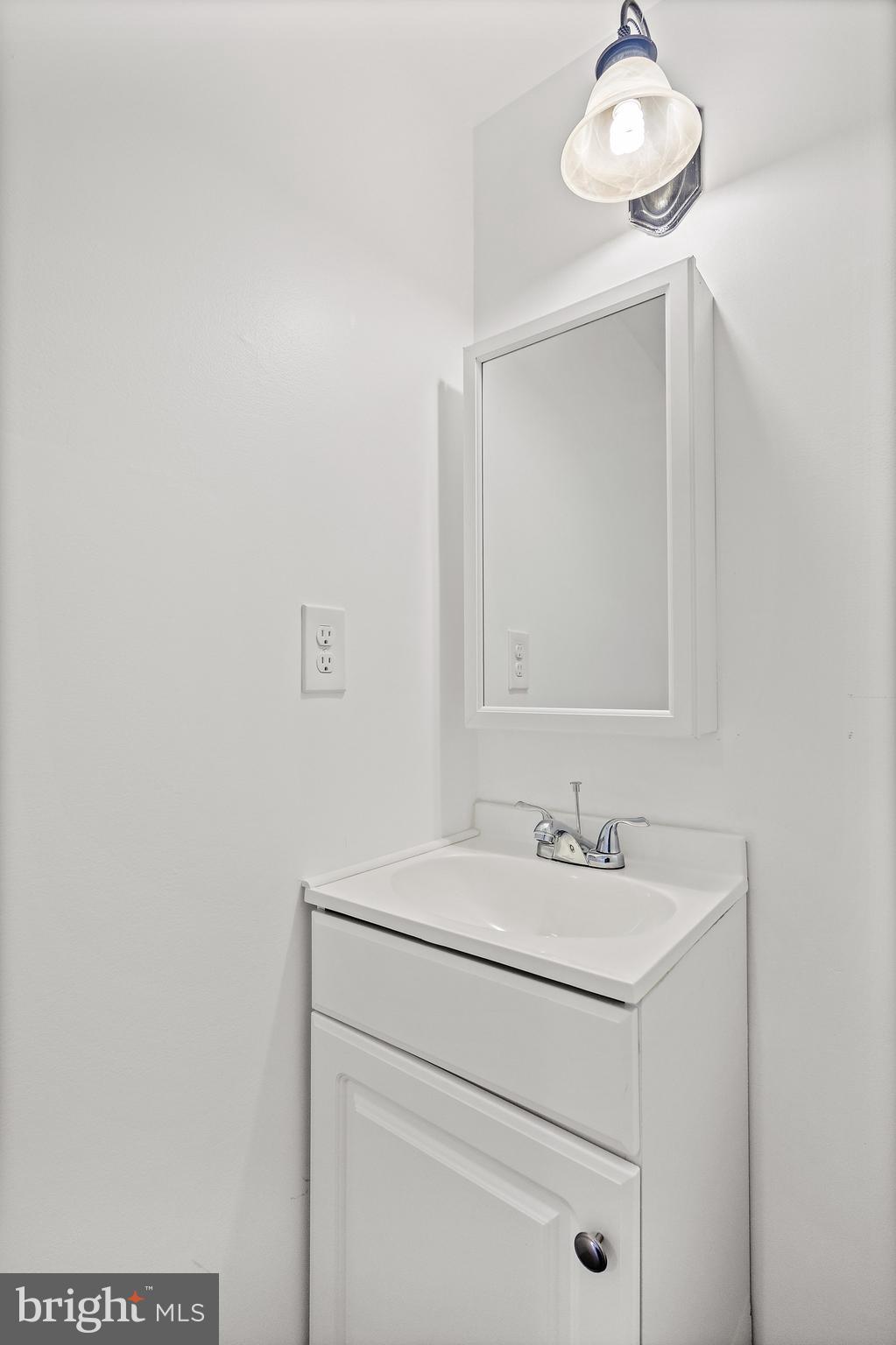 LONDON WOODS - Residential Lease