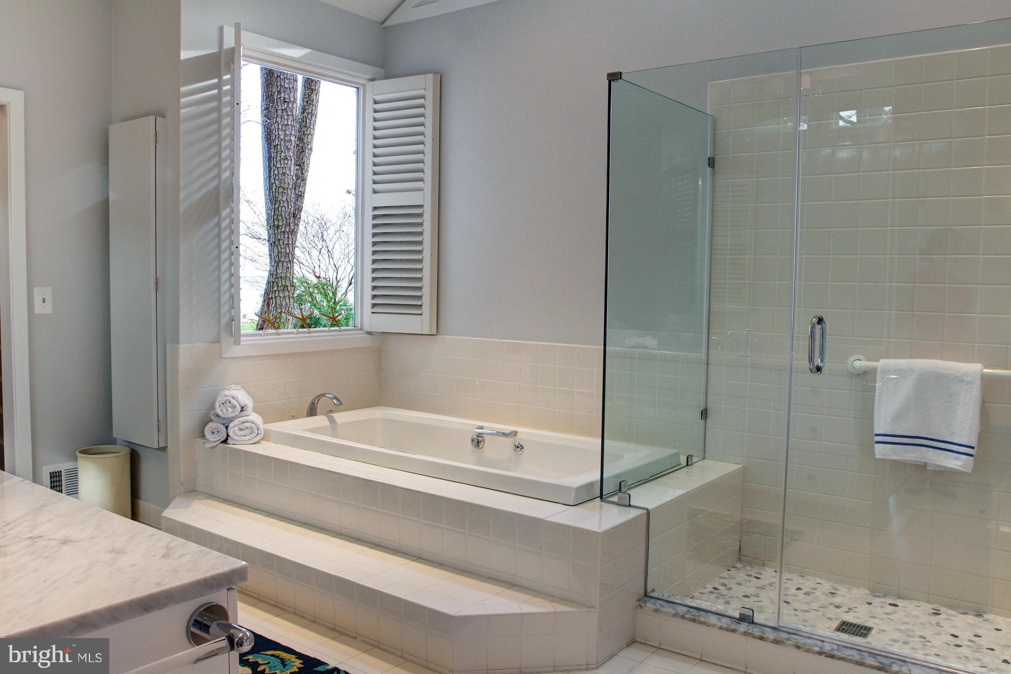 COVE CREEK CLUB - Residential