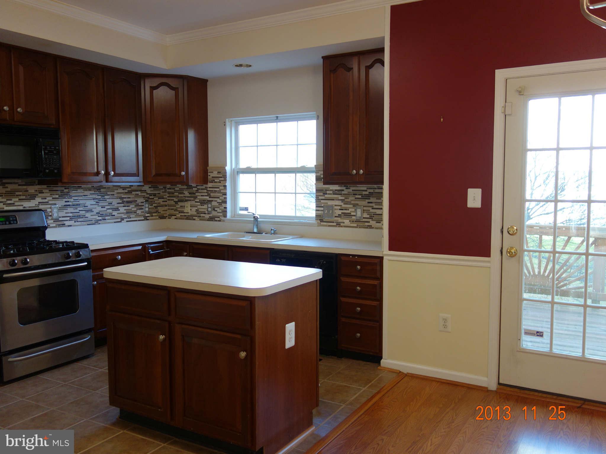 CLOVERLEAF TOWNHOMES - Residential Lease