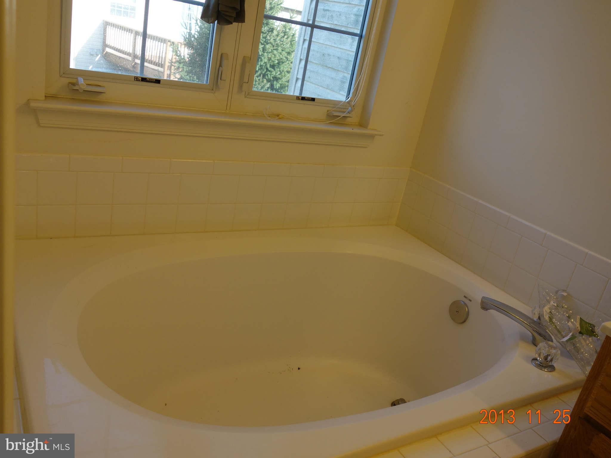 CLOVERLEAF TOWNHOMES - Residential Lease