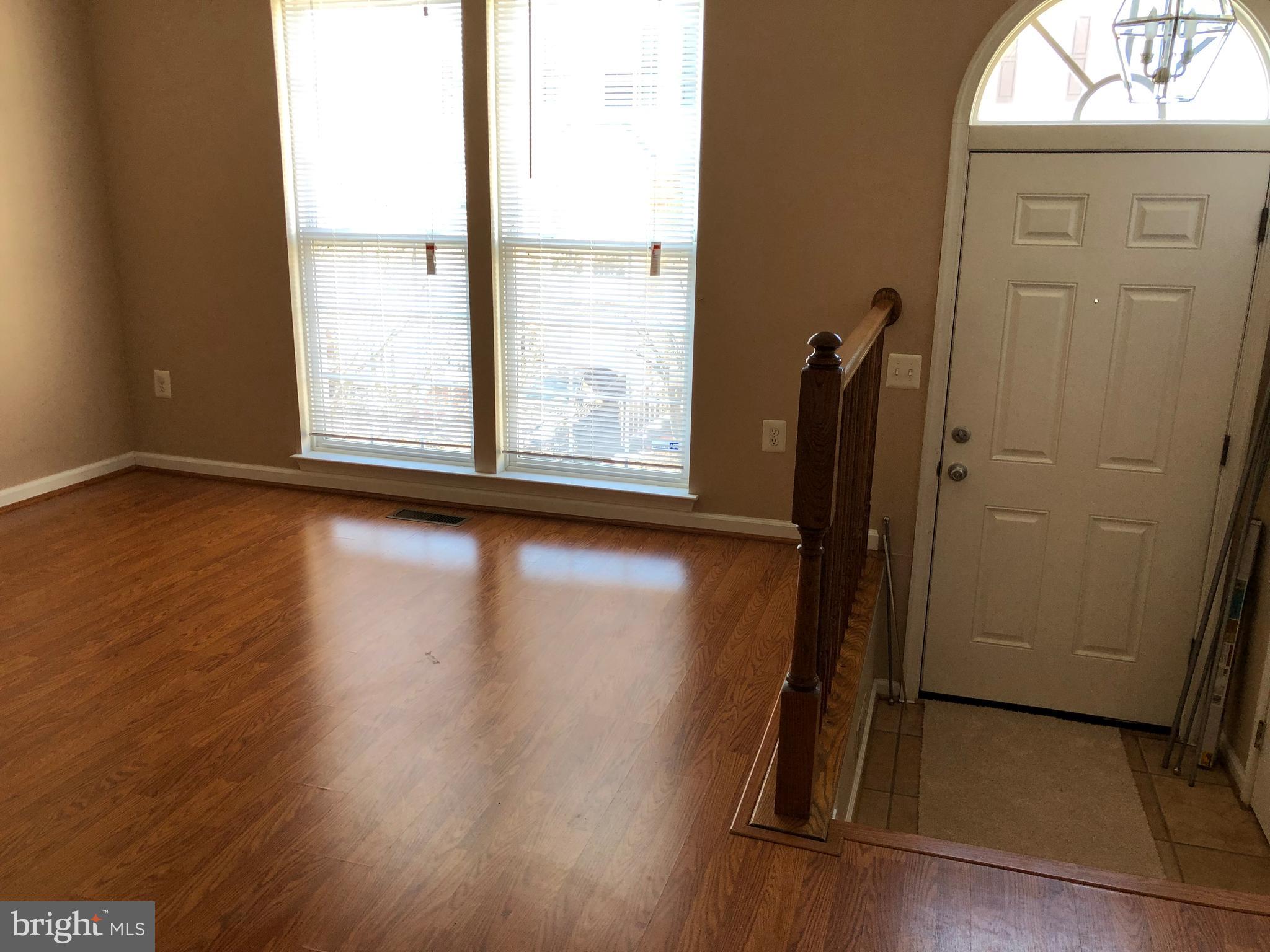 CLOVERLEAF TOWNHOMES - Residential Lease