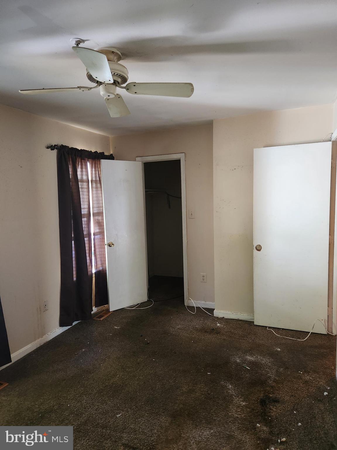 LONDON WOODS - Residential