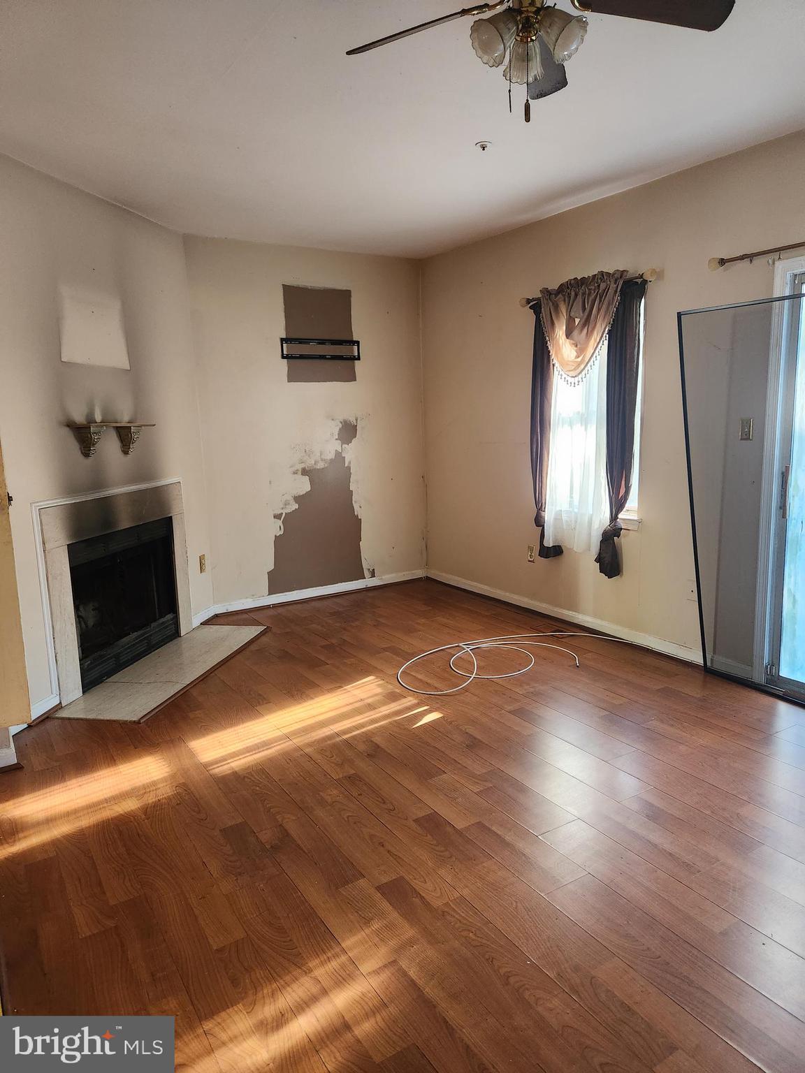 LONDON WOODS - Residential