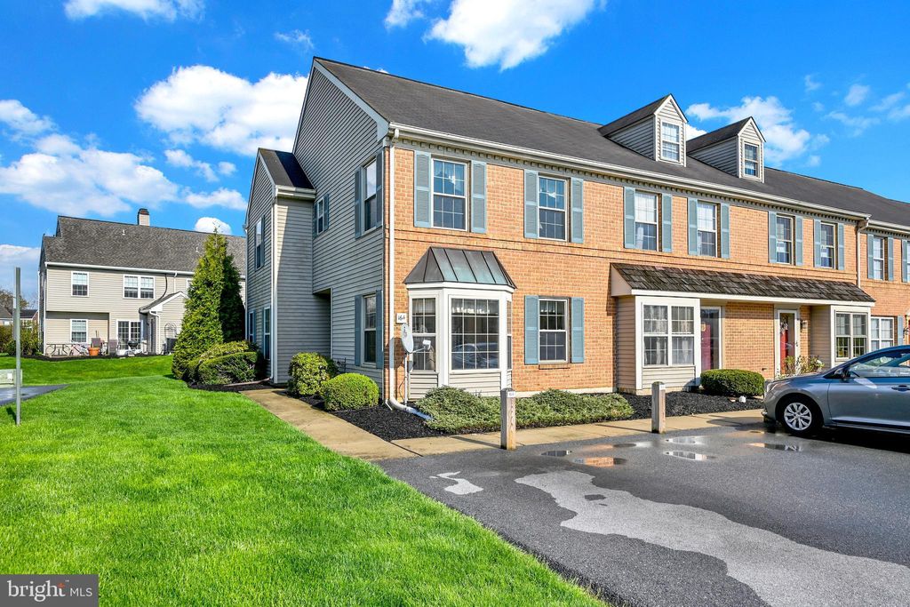 Photo of 164 Melrose Lane, Lancaster, PA 17601 (MLS # PALA2049758)