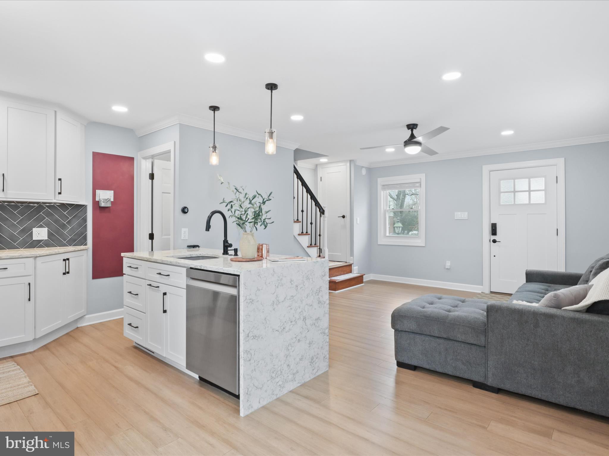 HUNTINGTON - Residential Lease