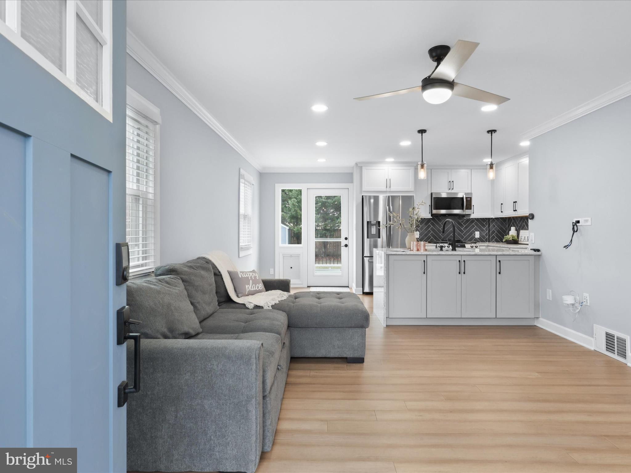 HUNTINGTON - Residential Lease