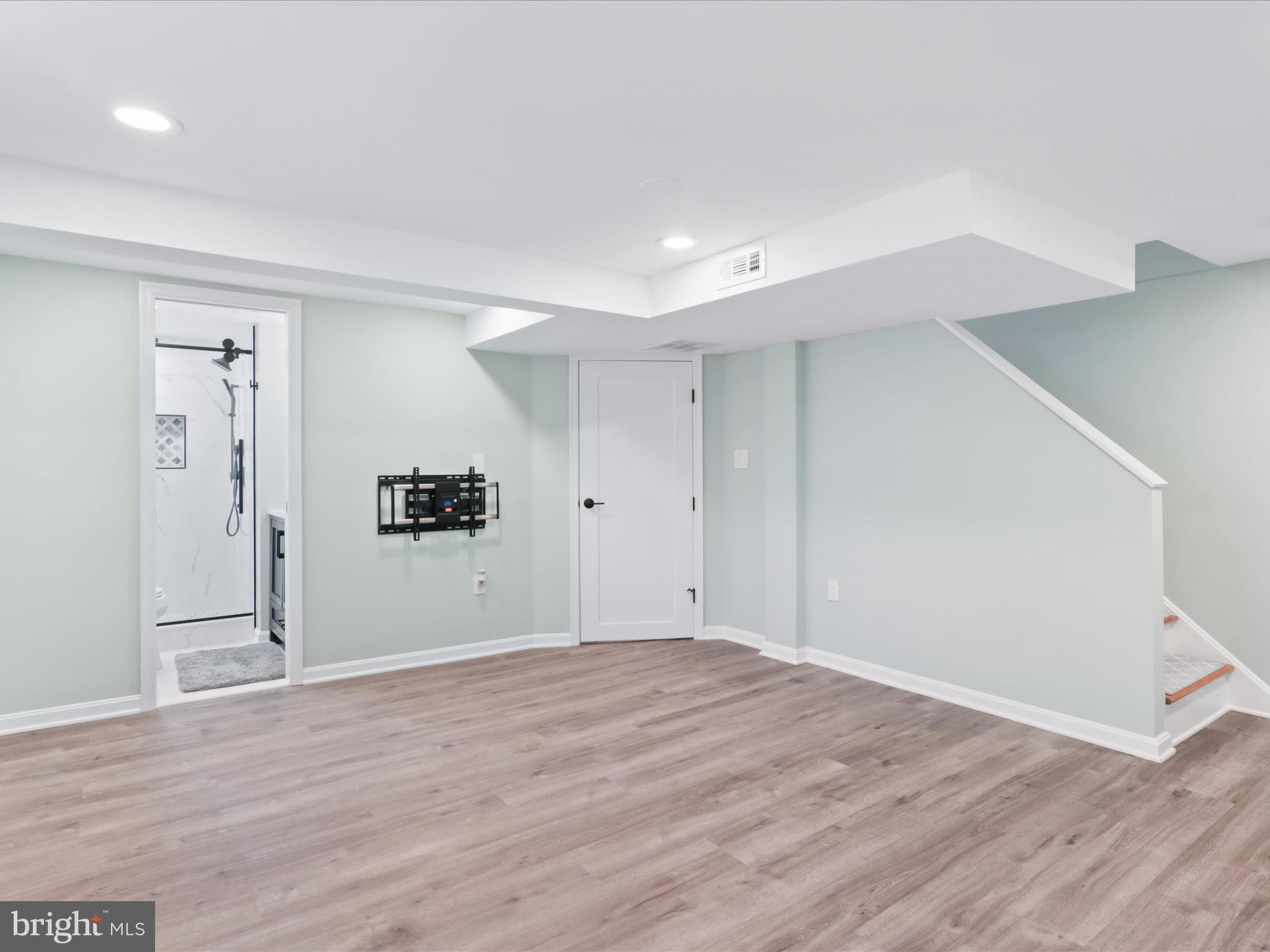 HUNTINGTON - Residential Lease