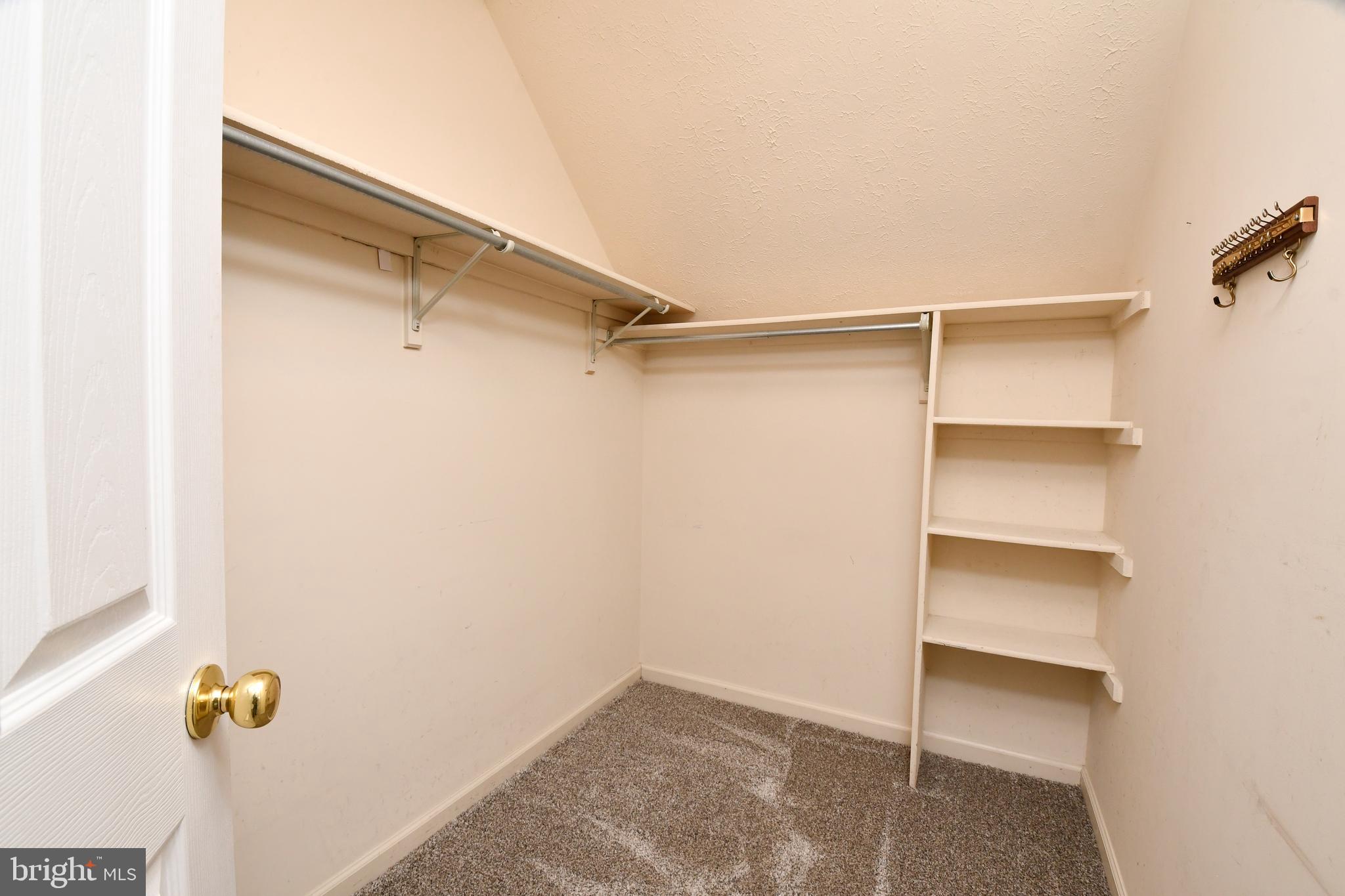 KINGSWOOD - Residential