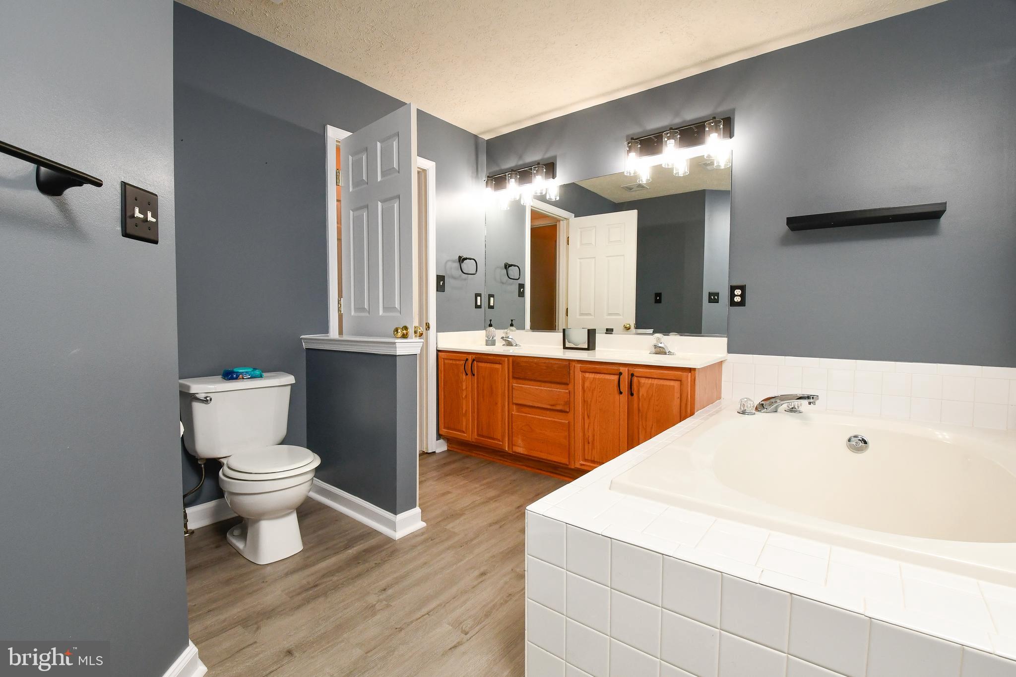 KINGSWOOD - Residential