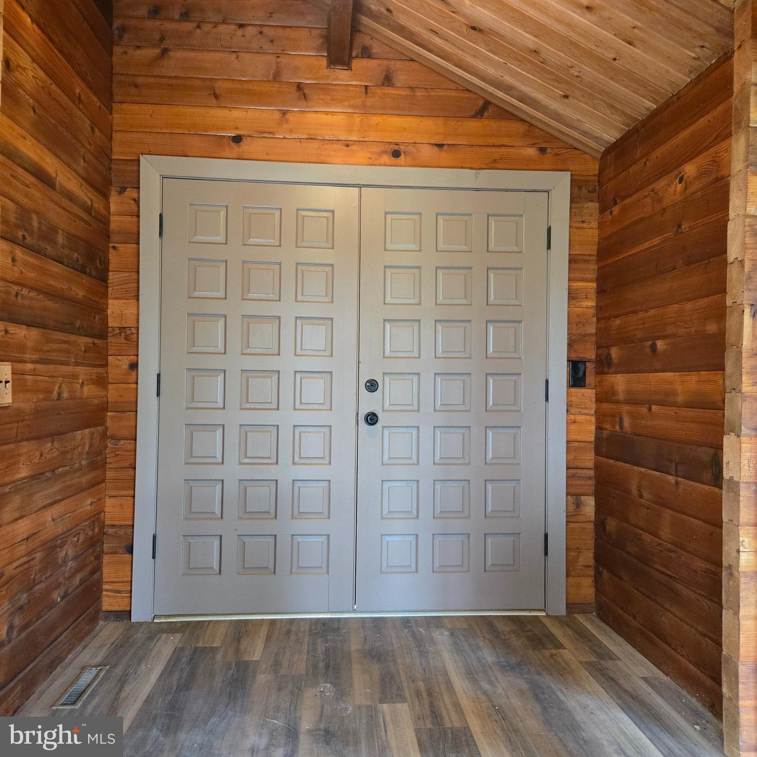 CLARKSVILLE HUNT - Residential Lease