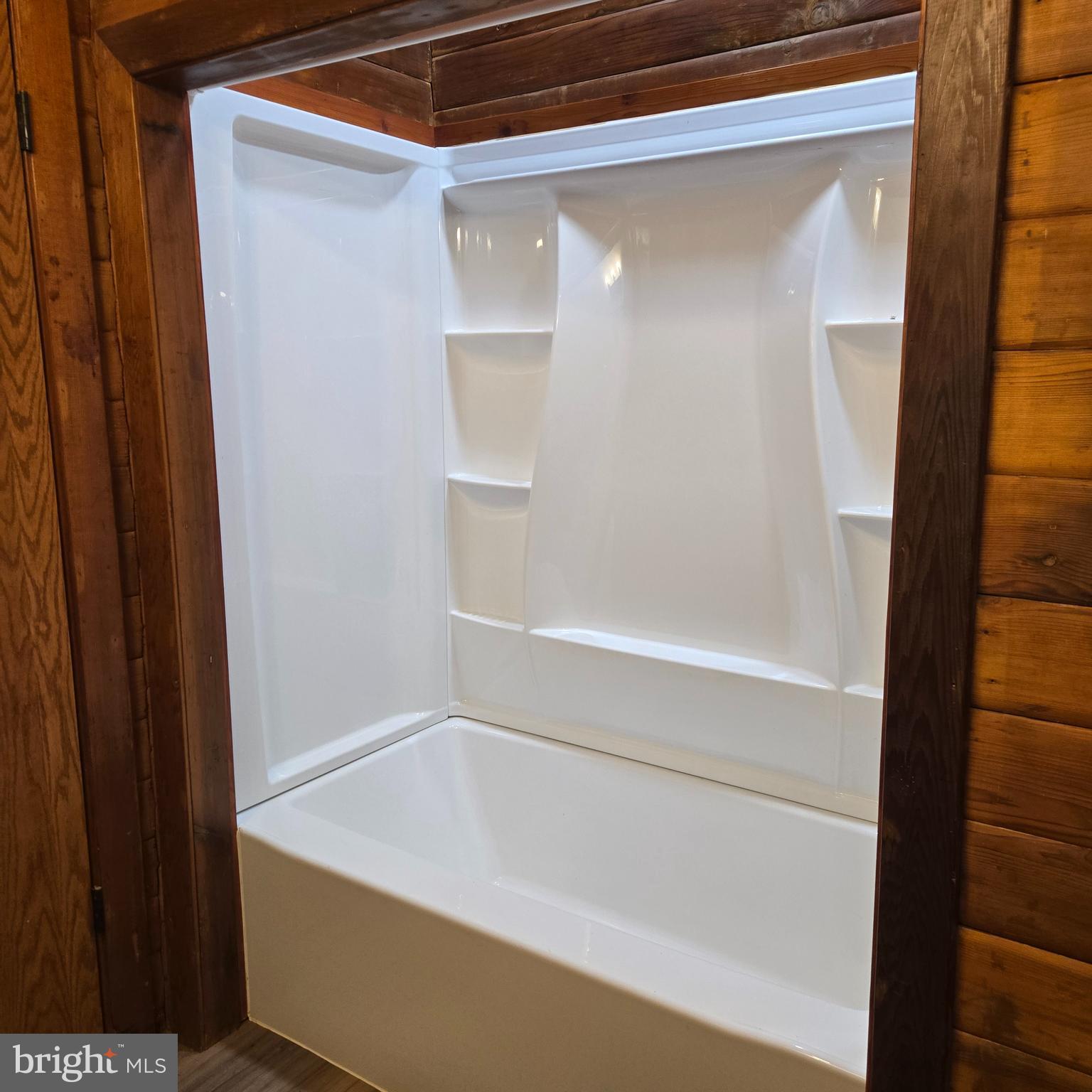 CLARKSVILLE HUNT - Residential Lease