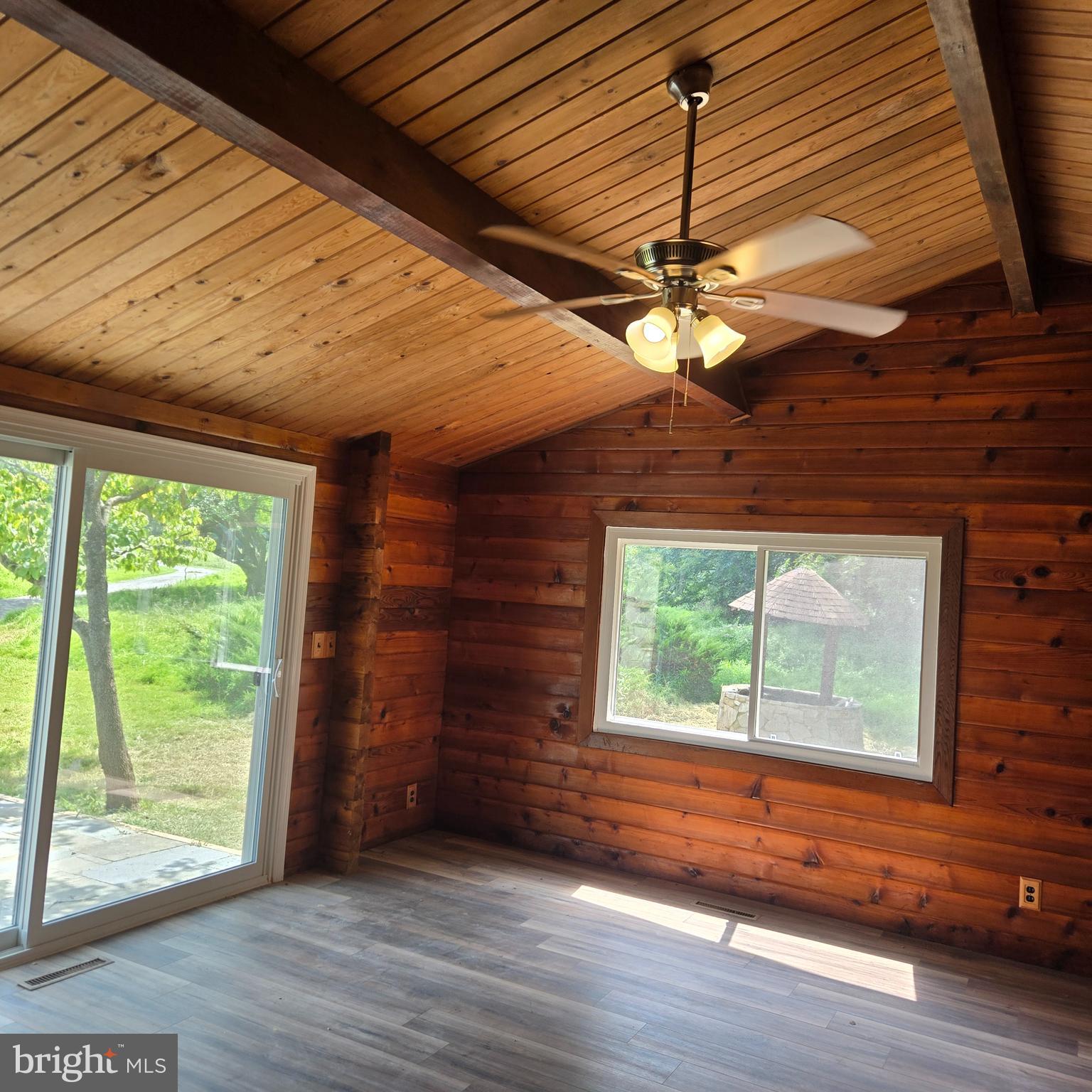 CLARKSVILLE HUNT - Residential Lease