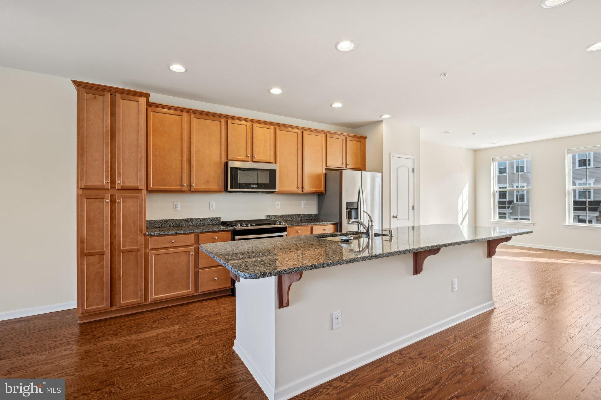 HIGH GROVE - Residential