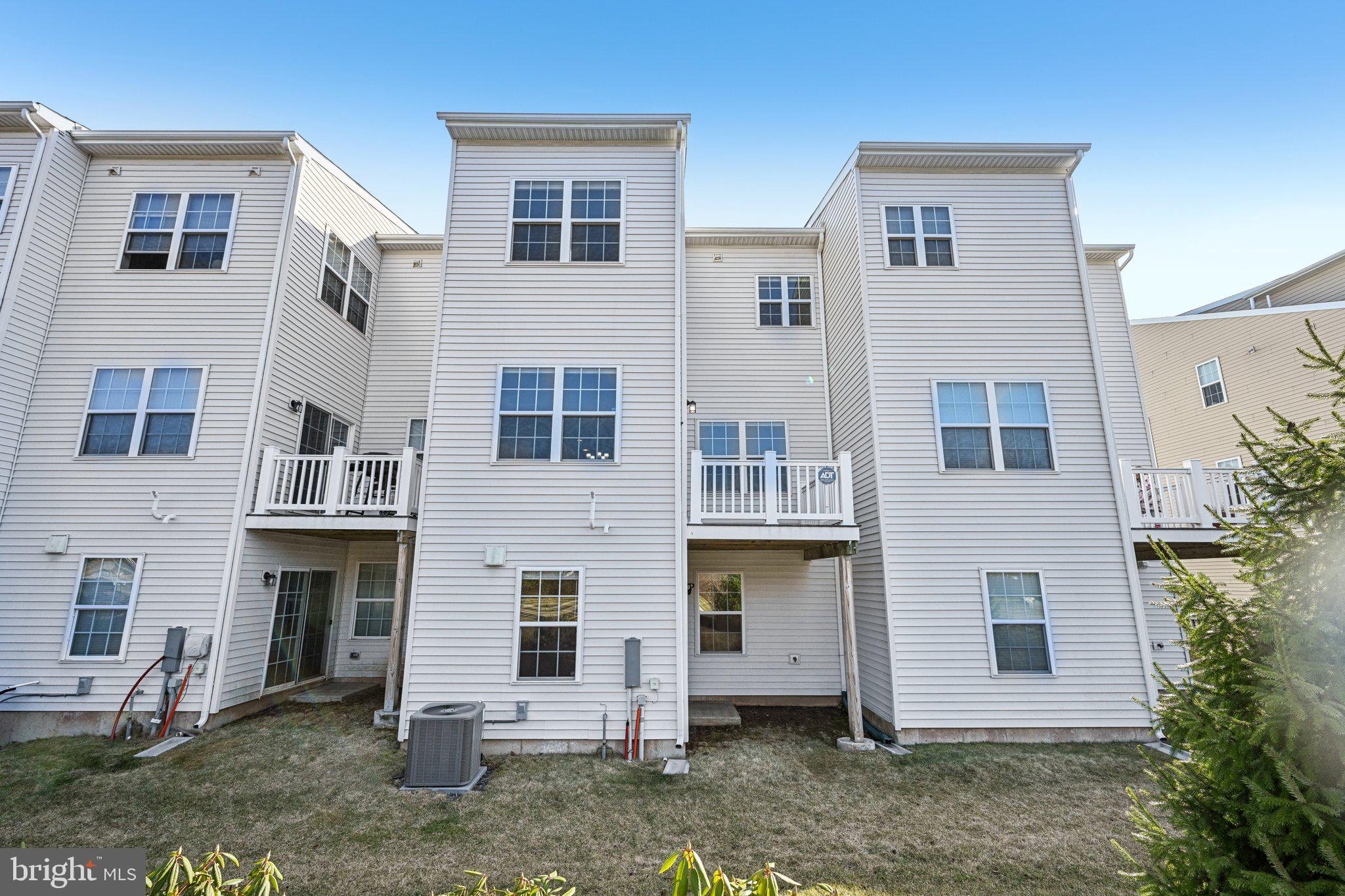 HIGH GROVE - Residential