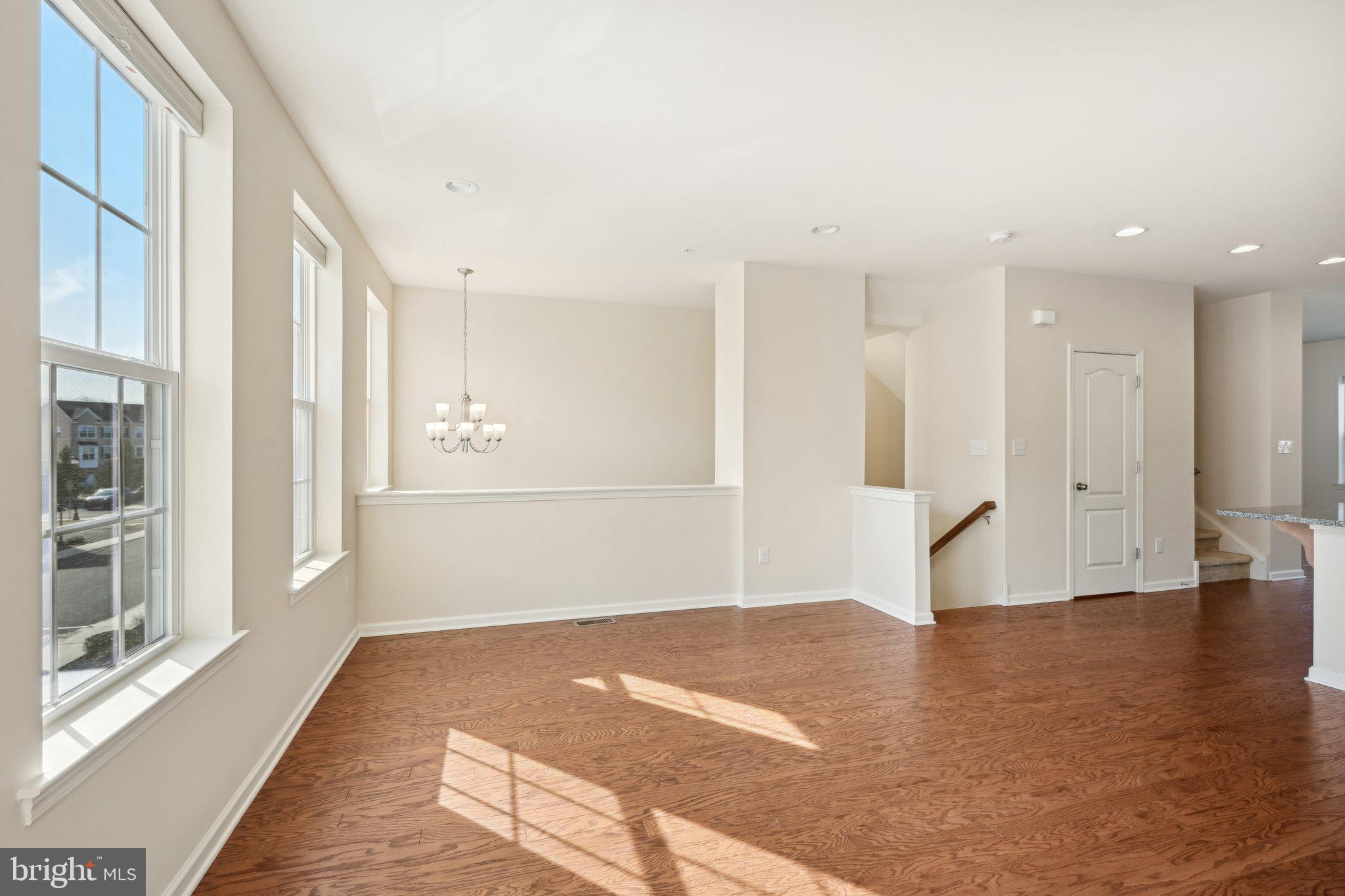 HIGH GROVE - Residential