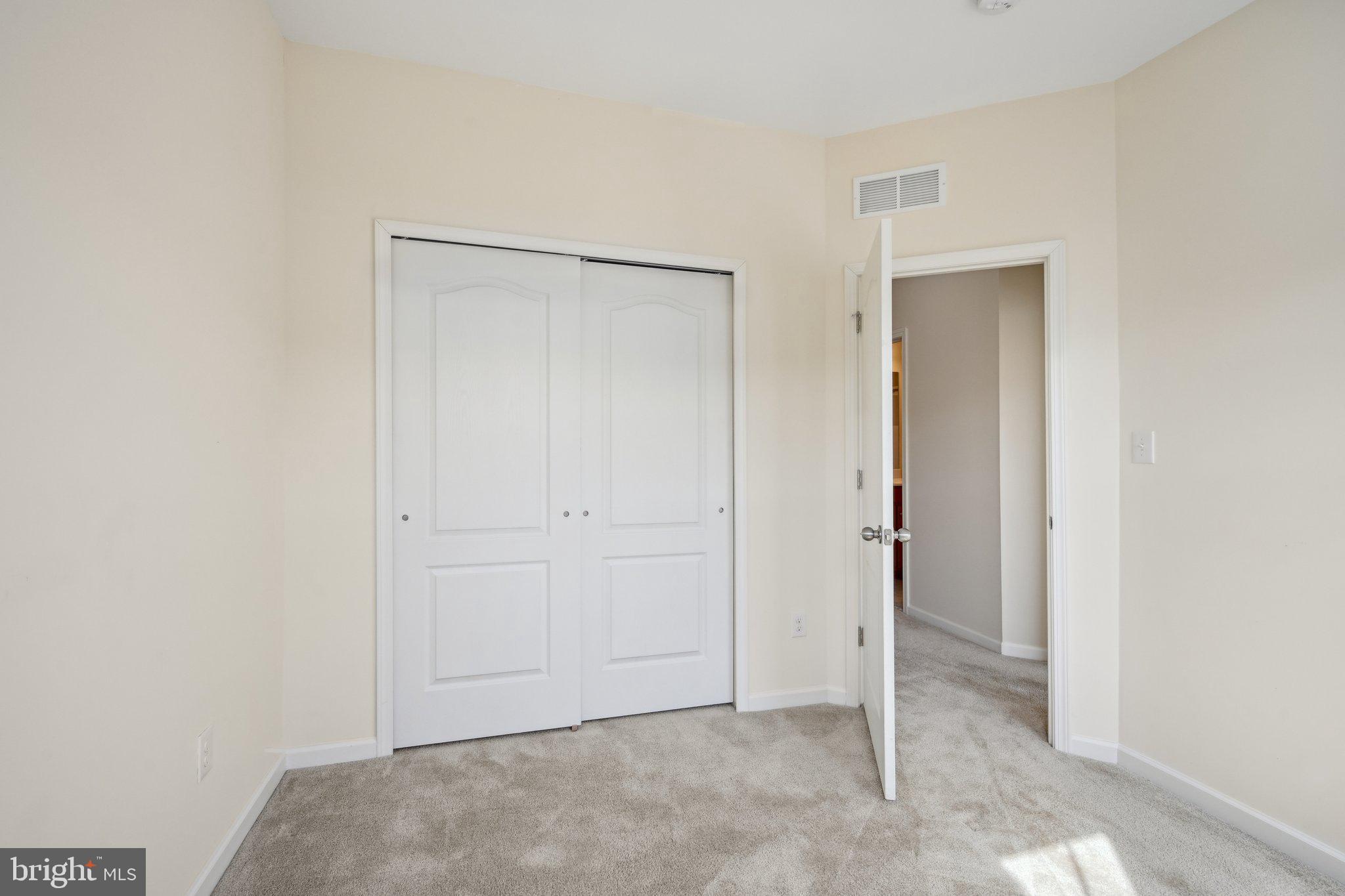 HIGH GROVE - Residential