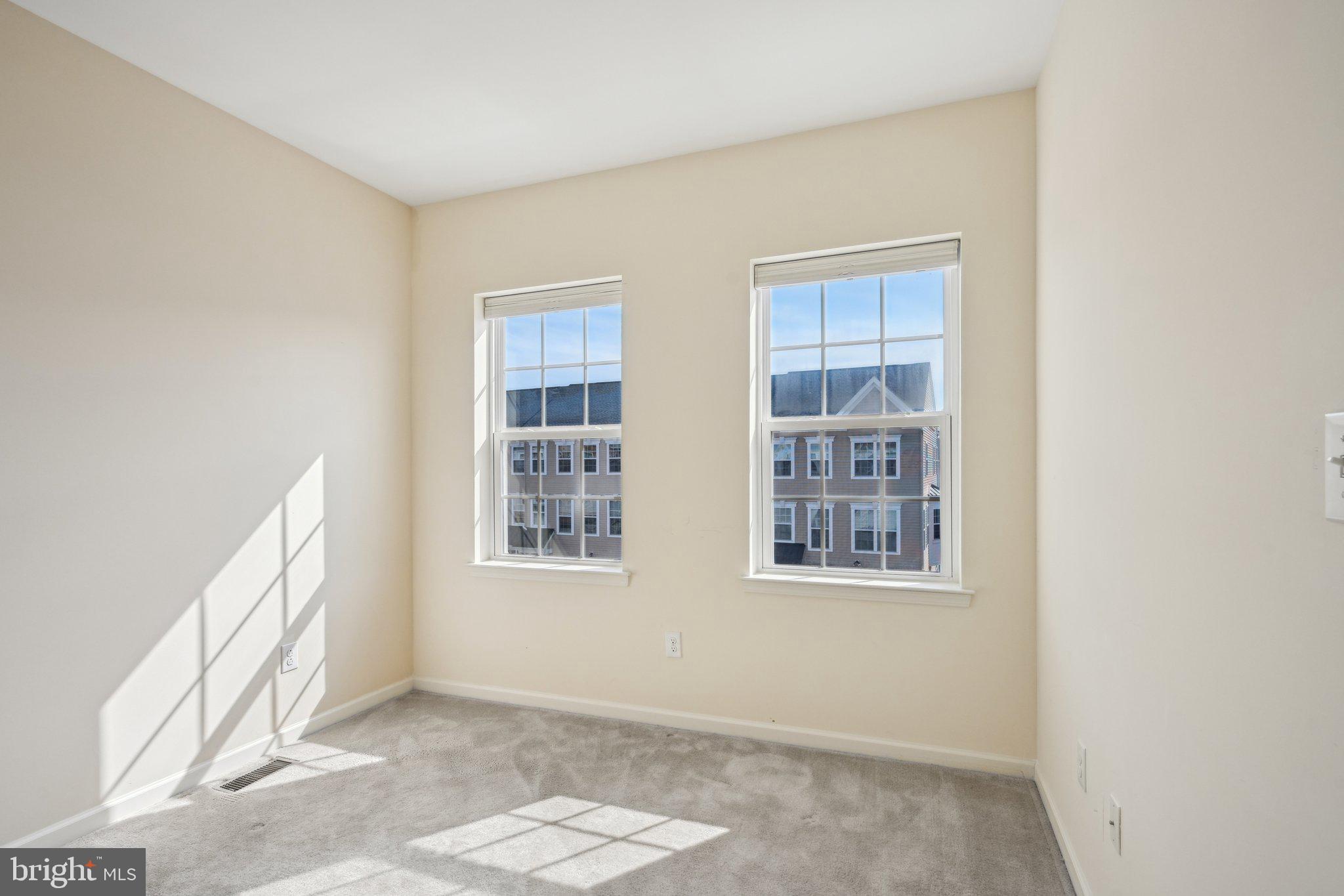 HIGH GROVE - Residential