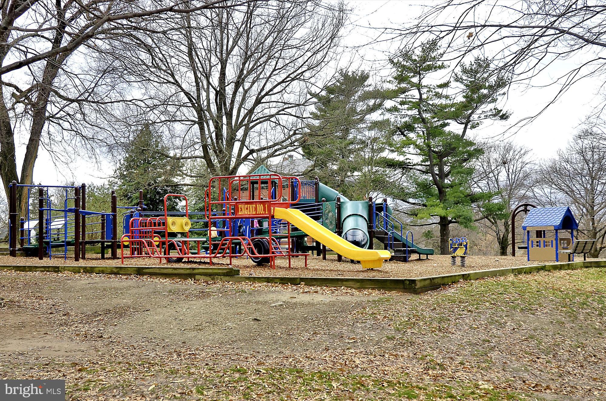 4720 CHEVY CHASE DR - Residential