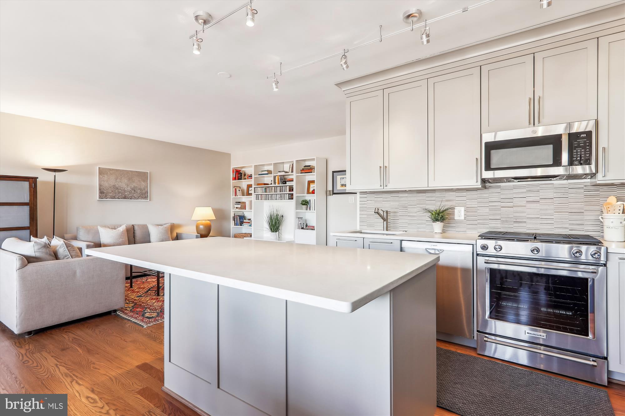 4720 CHEVY CHASE DR - Residential