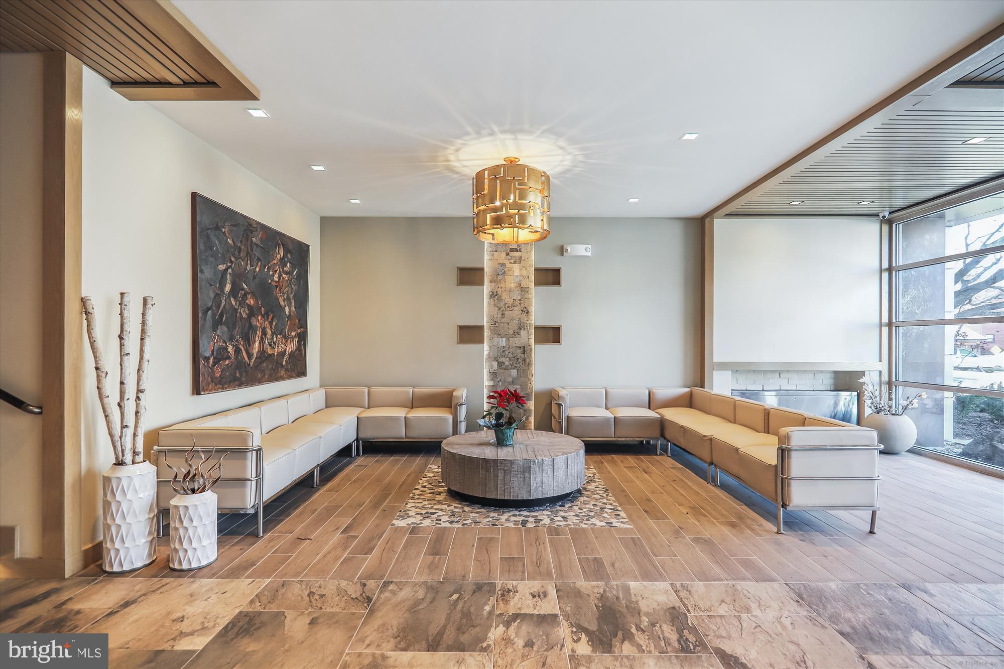 4720 CHEVY CHASE DR - Residential