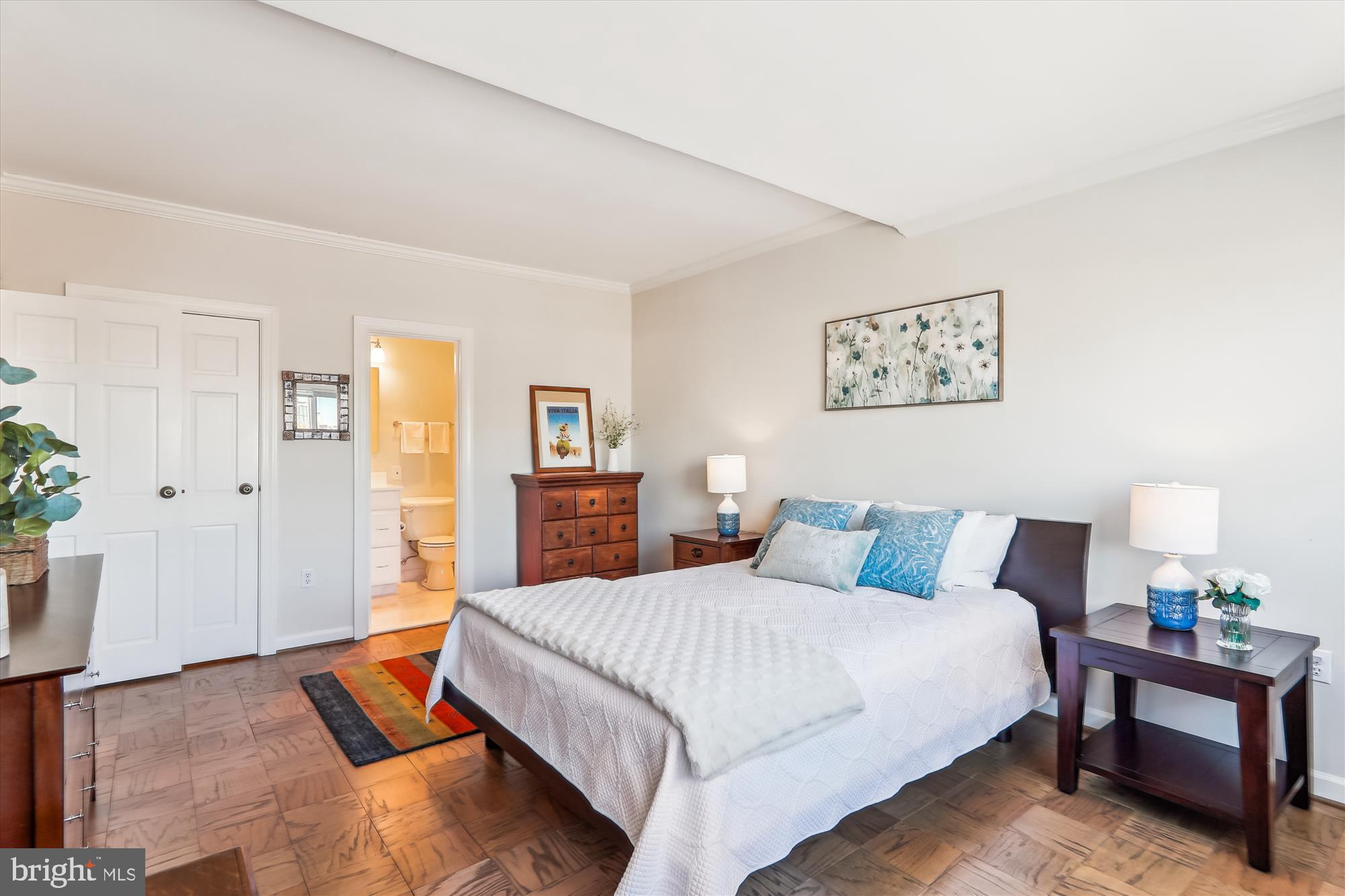 4720 CHEVY CHASE DR - Residential